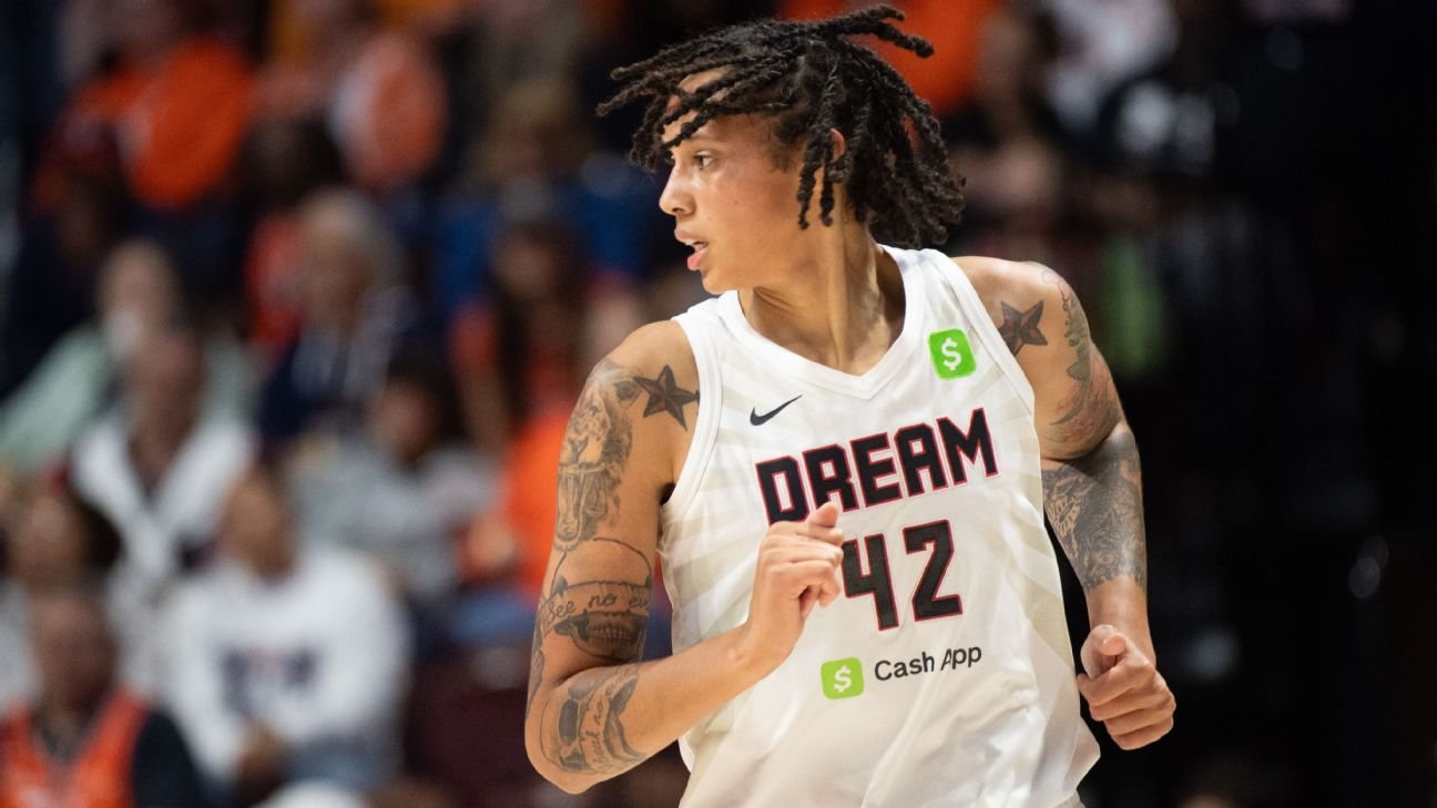 Brittney Griner finaliza un acuerdo de siete cifras para unirse a Sun, dicen las fuentes
