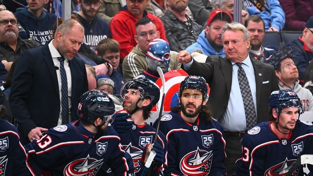 El entrenador de los Blue Jackets, Bowness, despide a los jugadores: “No les importa”
