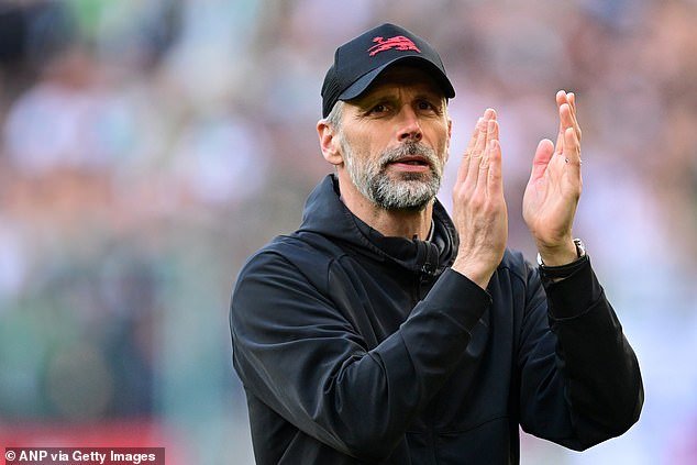 El Bournemouth confirma nuevo entrenador SÓLO SEIS DÍAS después de la bomba de salida de Andoni Iraola… con el ex objetivo del Tottenham firmando un contrato de tres años antes de su llegada en verano