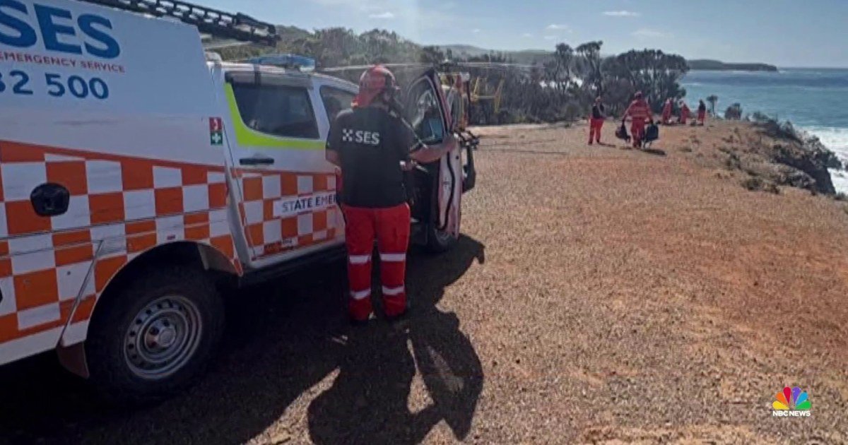 Aterrador rescate de 7 turistas desde un acantilado en Australia