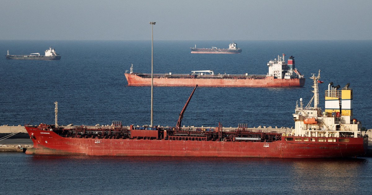 El ejército estadounidense devuelve seis barcos en las primeras 24 horas del bloqueo del puerto iraní