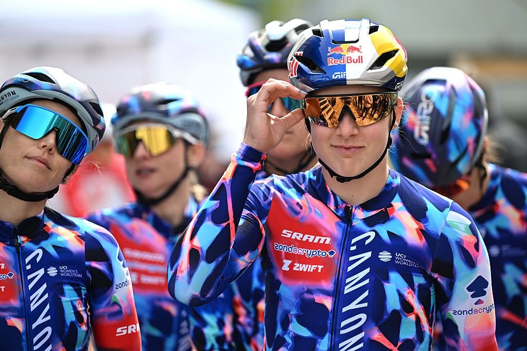 “El lugar adecuado para mí en esta etapa de mi carrera” – Zoe Bäckstedt firma renovación de contrato con Canyon-SRAM-Zondacrypto
