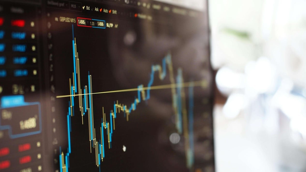 La apertura de la bolsa asiática fluctúa, los inversores esperan y ven la prórroga del alto el fuego entre Israel y el Líbano