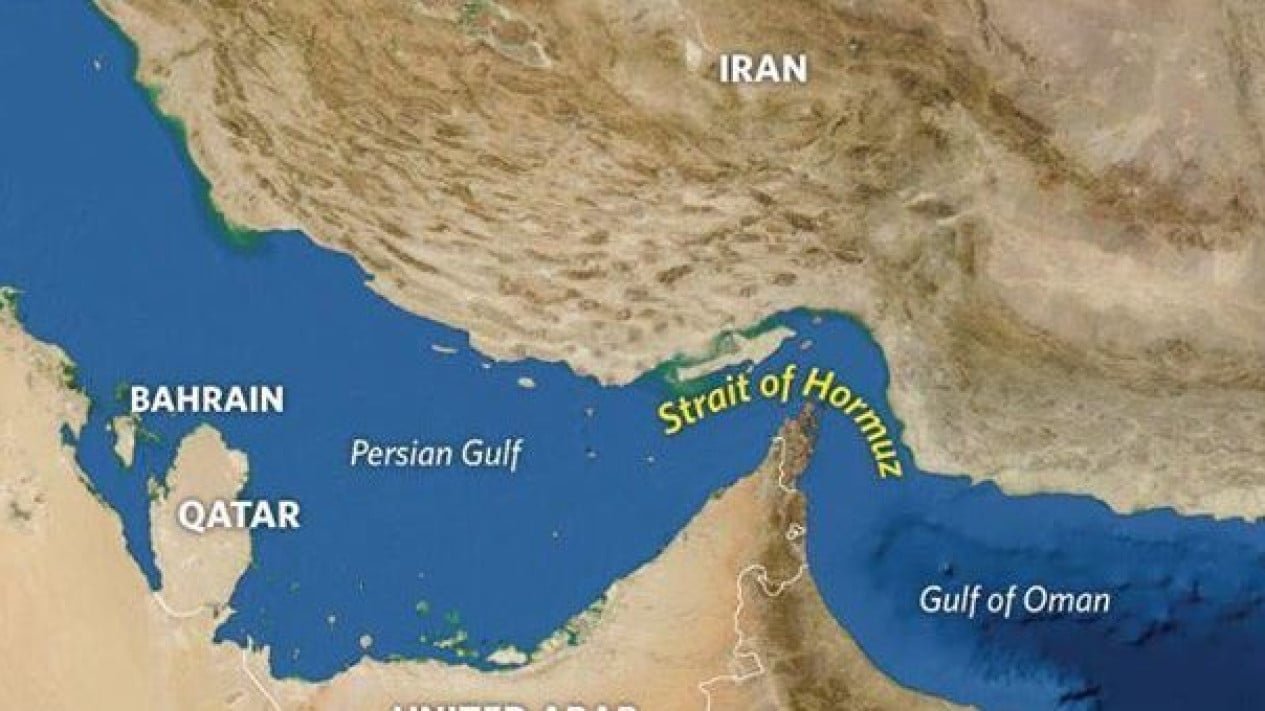 Estados Unidos e Israel atacan dos muelles en el Estrecho de Ormuz