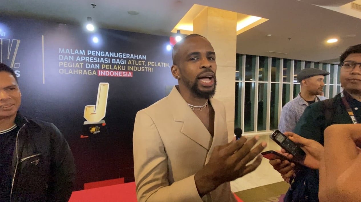 Shayne Pattynama criticada por Bung Binder, Greg Nwokolo Enojado: ¡No te limites a abofetear!