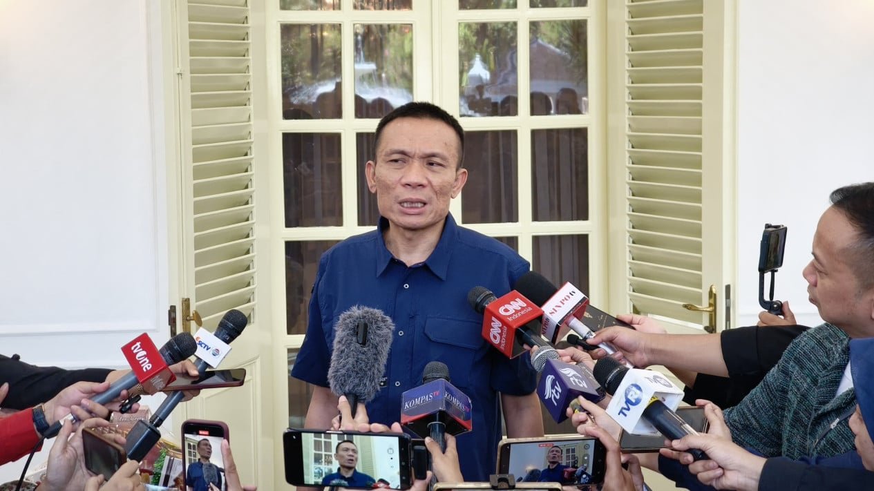 Rismon Sianipar acuerda la paz con Jokowi, ahora llamados amigos