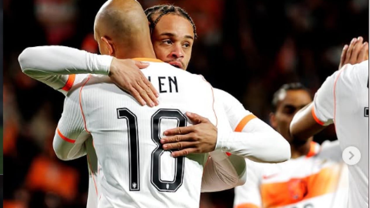 10 jugadores de la selección holandesa aguantan a Ecuador para empatar en el Estadio Philips