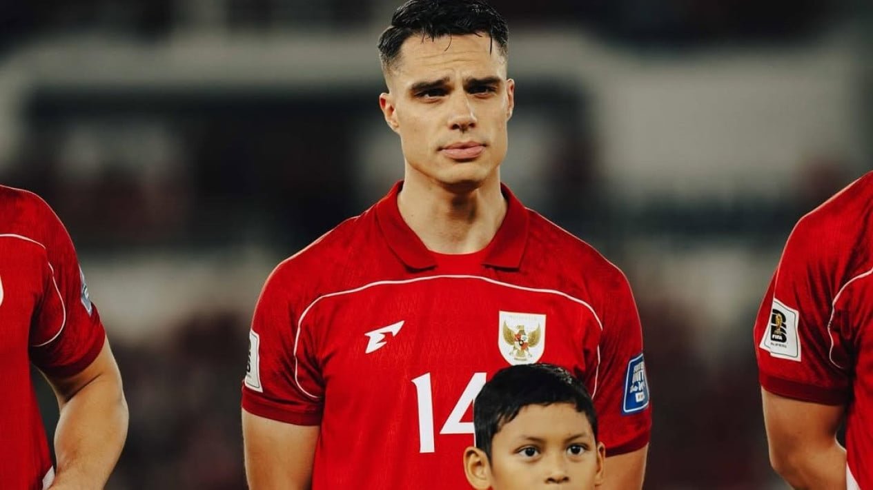 Joey Pelupessy quedó fuera del equipo del Lommel SK en medio de la controversia sobre el pasaporte indonesio