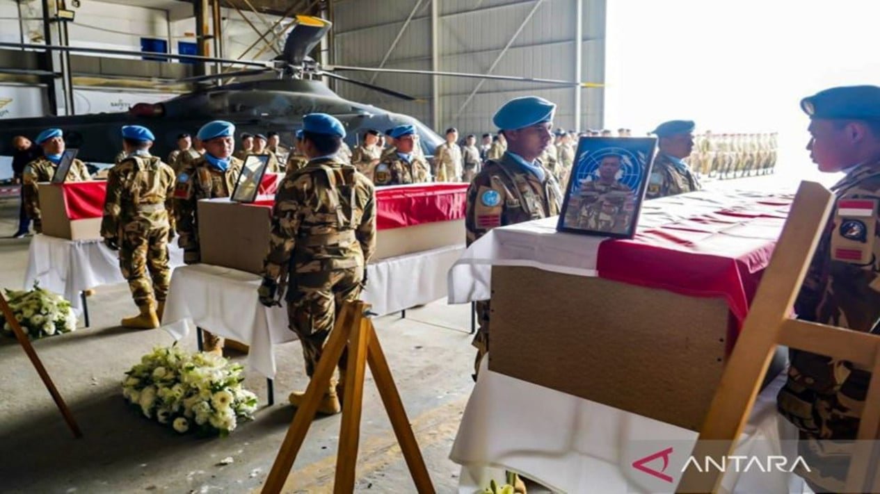 Los cuerpos de tres soldados del TNI que murieron en el Líbano fueron repatriados desde Türkiye y llegaron a Indonesia el sábado por la tarde.