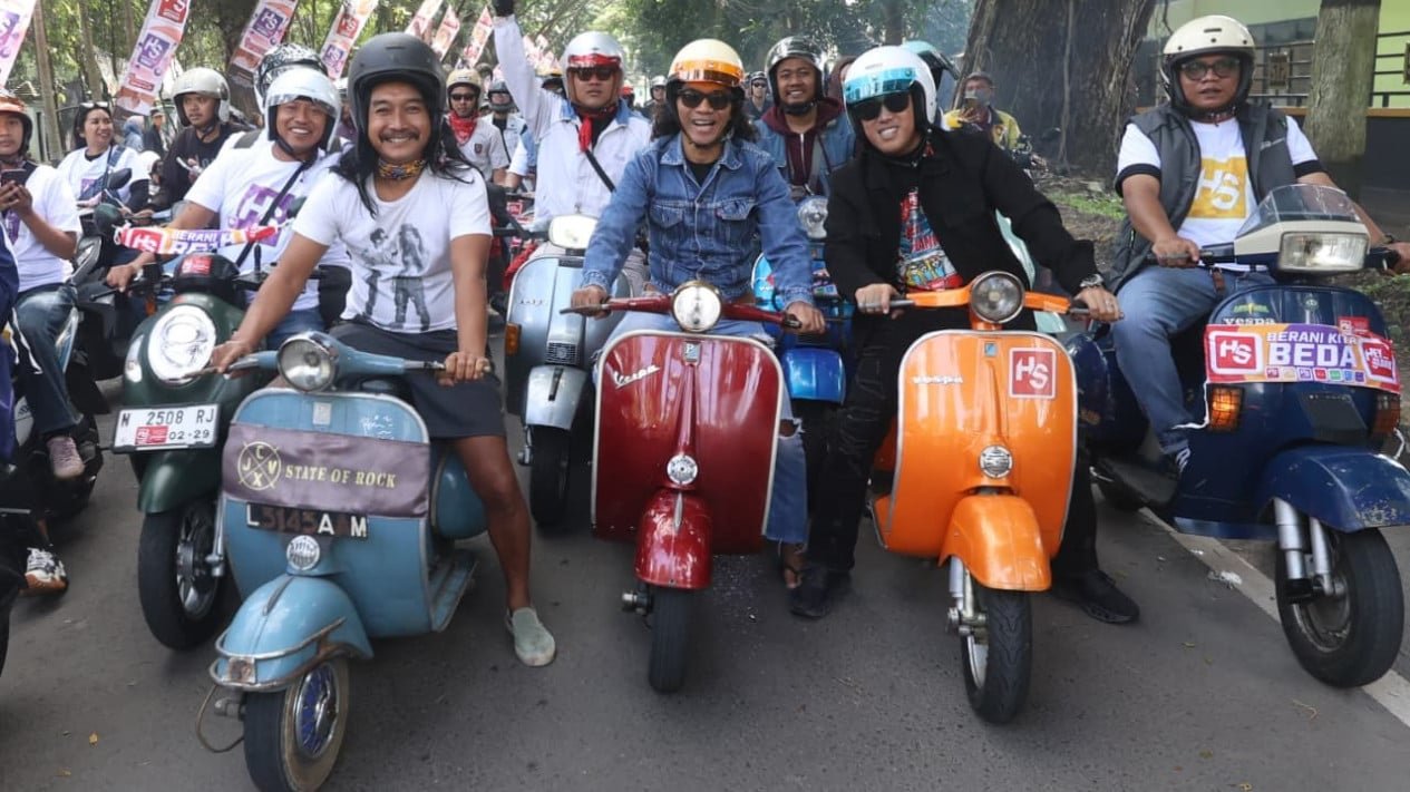 Kaka Slank dirige una gira por Malang antes del concierto en Rampal Field