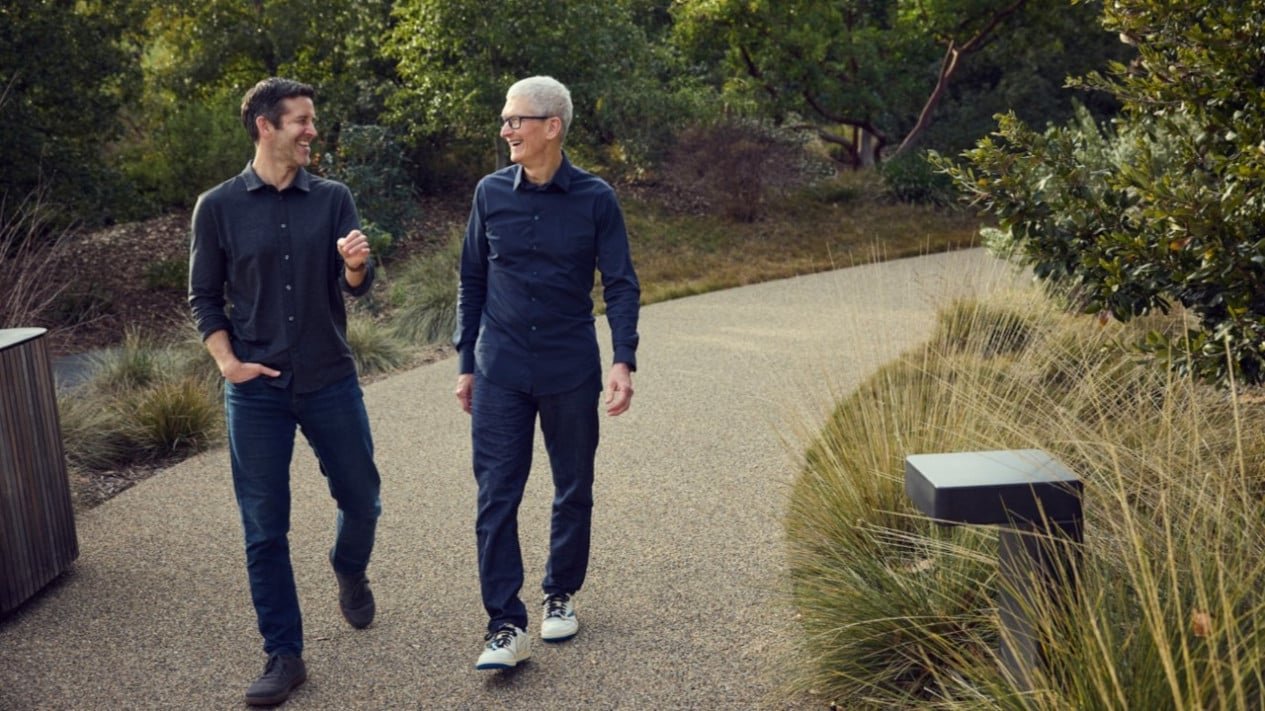 Tim Cook no deja Apple, es su nuevo puesto