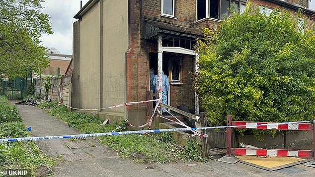 Hombre de 25 años acusado de asesinato después de que dos personas murieran en un incendio en una casa en el norte de Londres