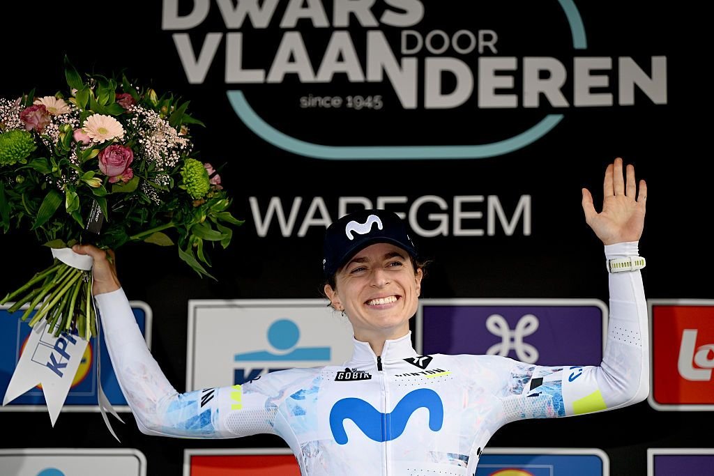 “Para mí fue perfecto” – Marlen Reusser aprovecha la escapada de Demi Vollering y su fuerza tras la lesión para conseguir la victoria del Dwars en Vlaanderen