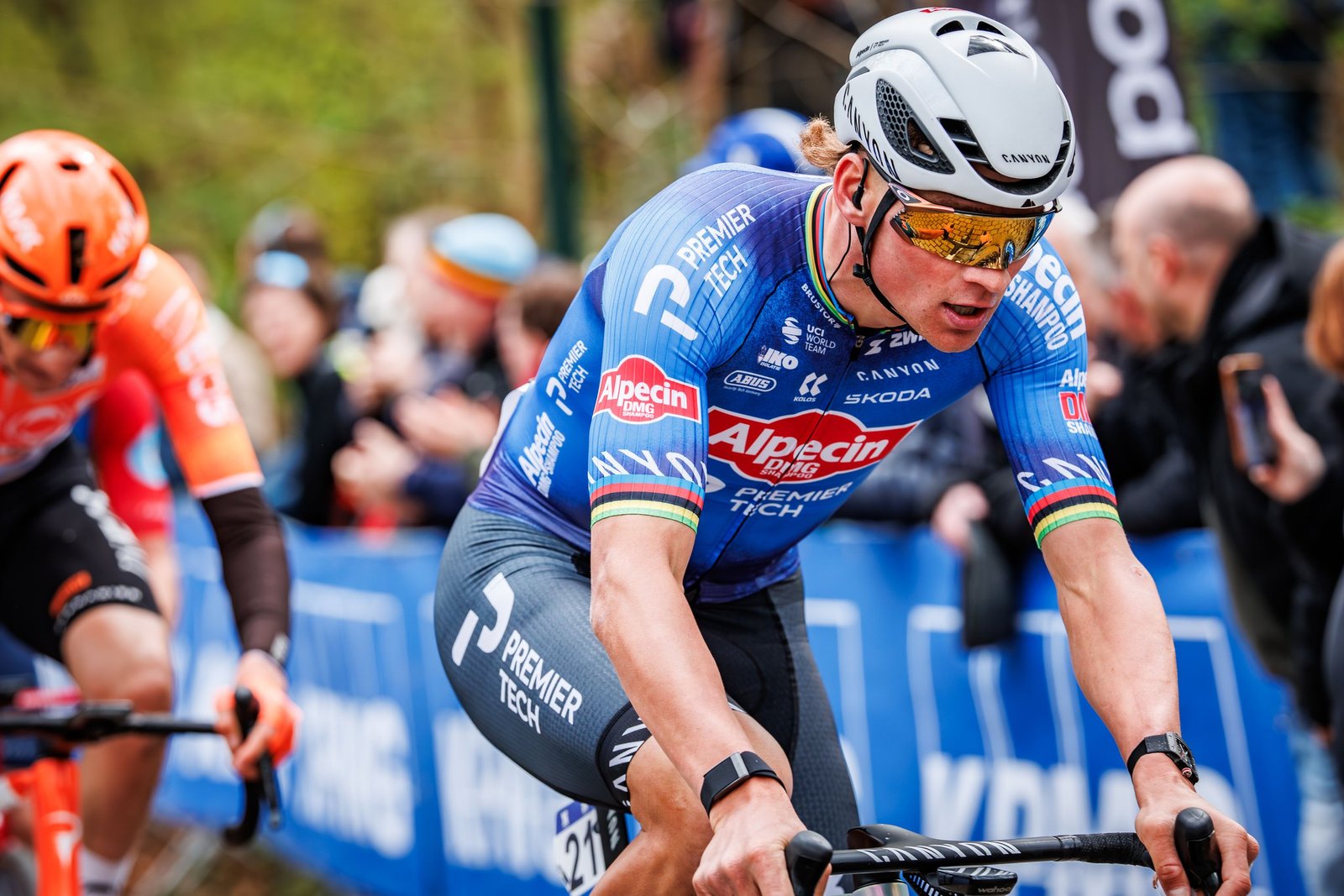 “No es una desventaja para mí” – Mathieu van der Poel acoge con satisfacción la incorporación de Remco Evenepoel al Tour de Flandes, pero advierte contra subestimar al debutante