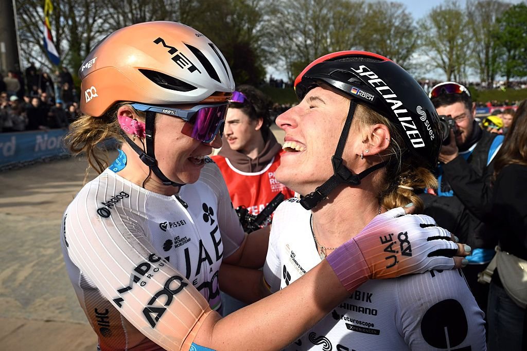 “Paris-Roubaix es amor-odio y finalmente tengo algo de amor” – Megan Jastrab encantada tras terminar entre los cinco primeros en el Infierno del Norte