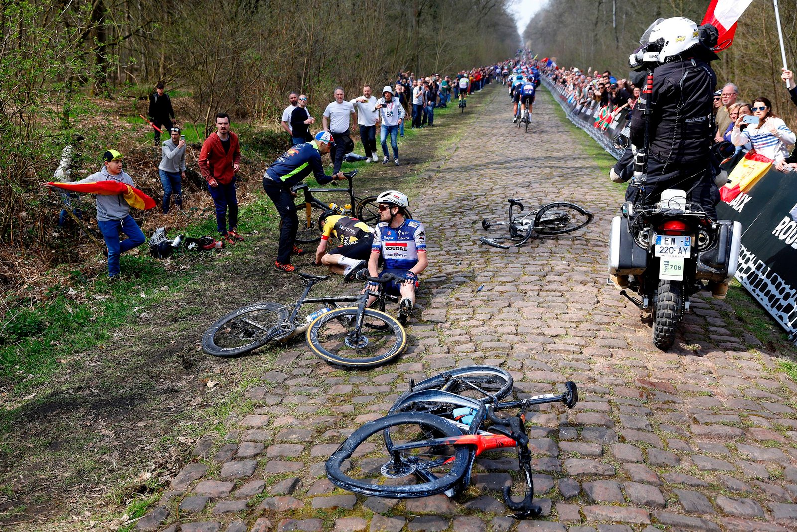 Adoquines robados en la ruta Paris Roubaix