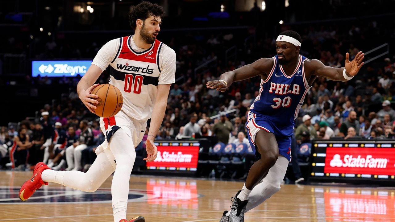 La carrera hacia el fondo de la NBA