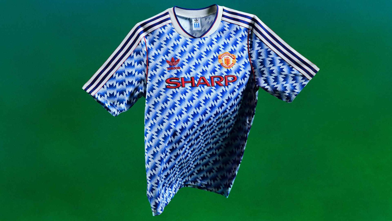 Reacción de los aficionados a la gama United Bringback 90/92 con adidas