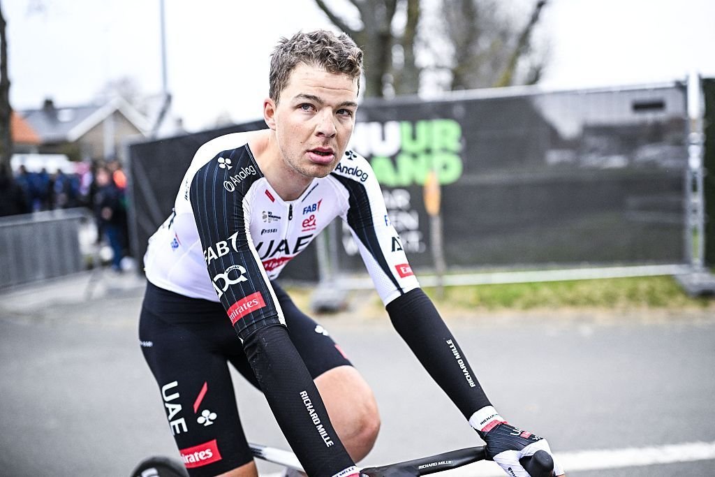 “Me sacudió por un tiempo”: Florian Vermeersch habla sobre el abuso en línea que sufrió después de ayudar a localizar a Wout van Aert en Dwars door Vlaanderen