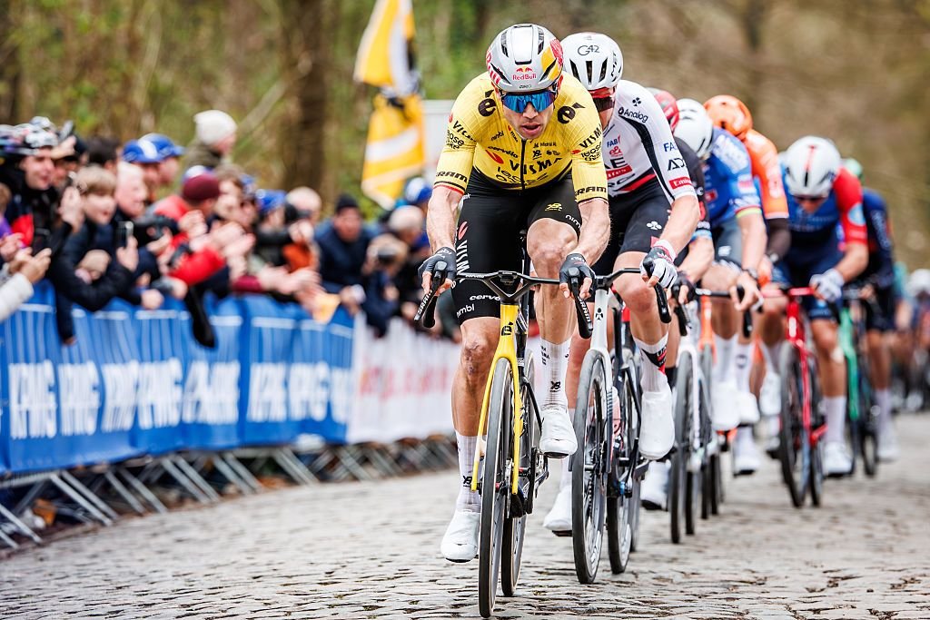 “No me considero parte de los cuatro grandes” – Wout van Aert “mayor y más sabio” pero evita convocar una batalla importante en el Tour de Flandes