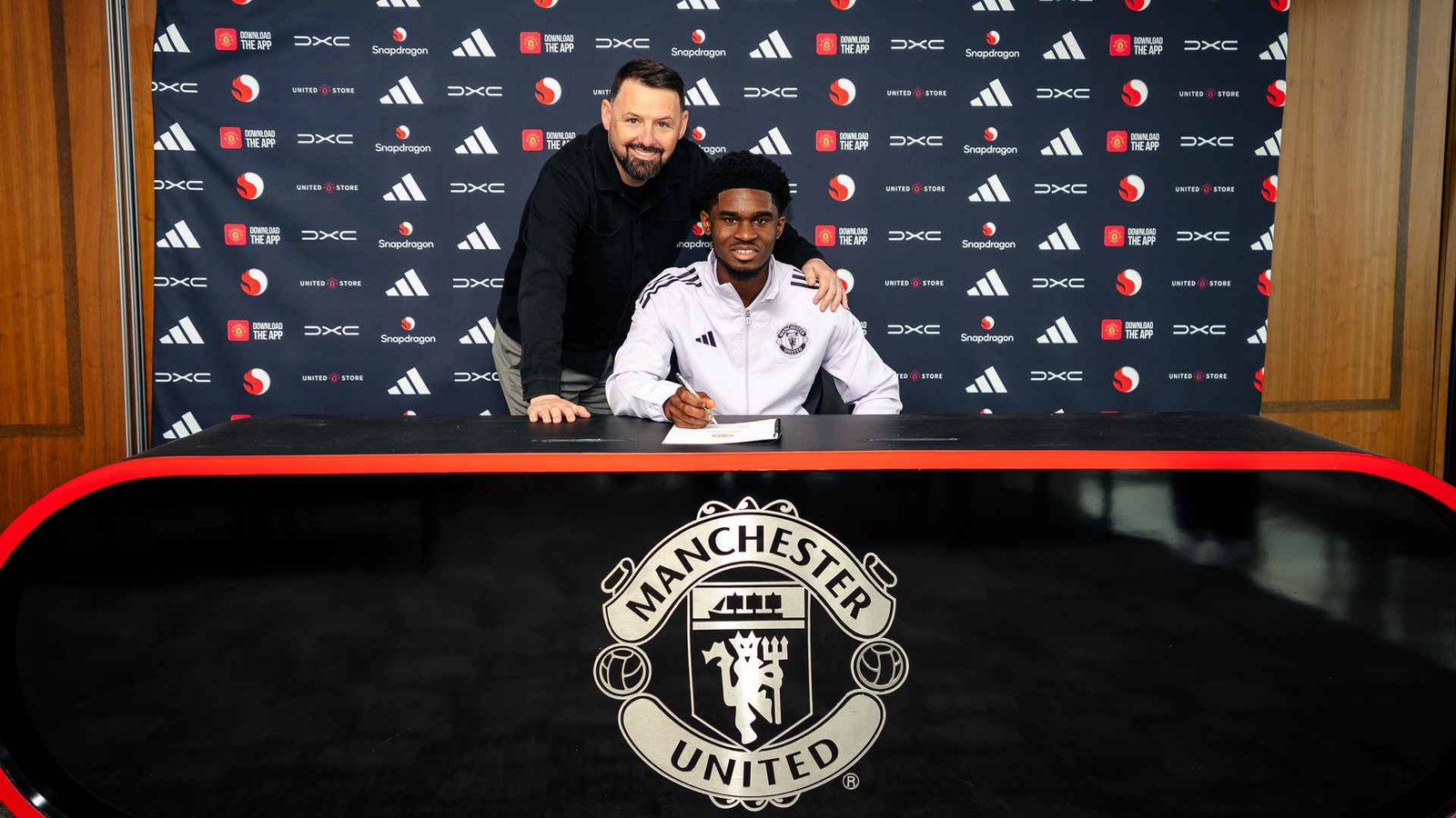 Jaydan Kamason firma un nuevo contrato