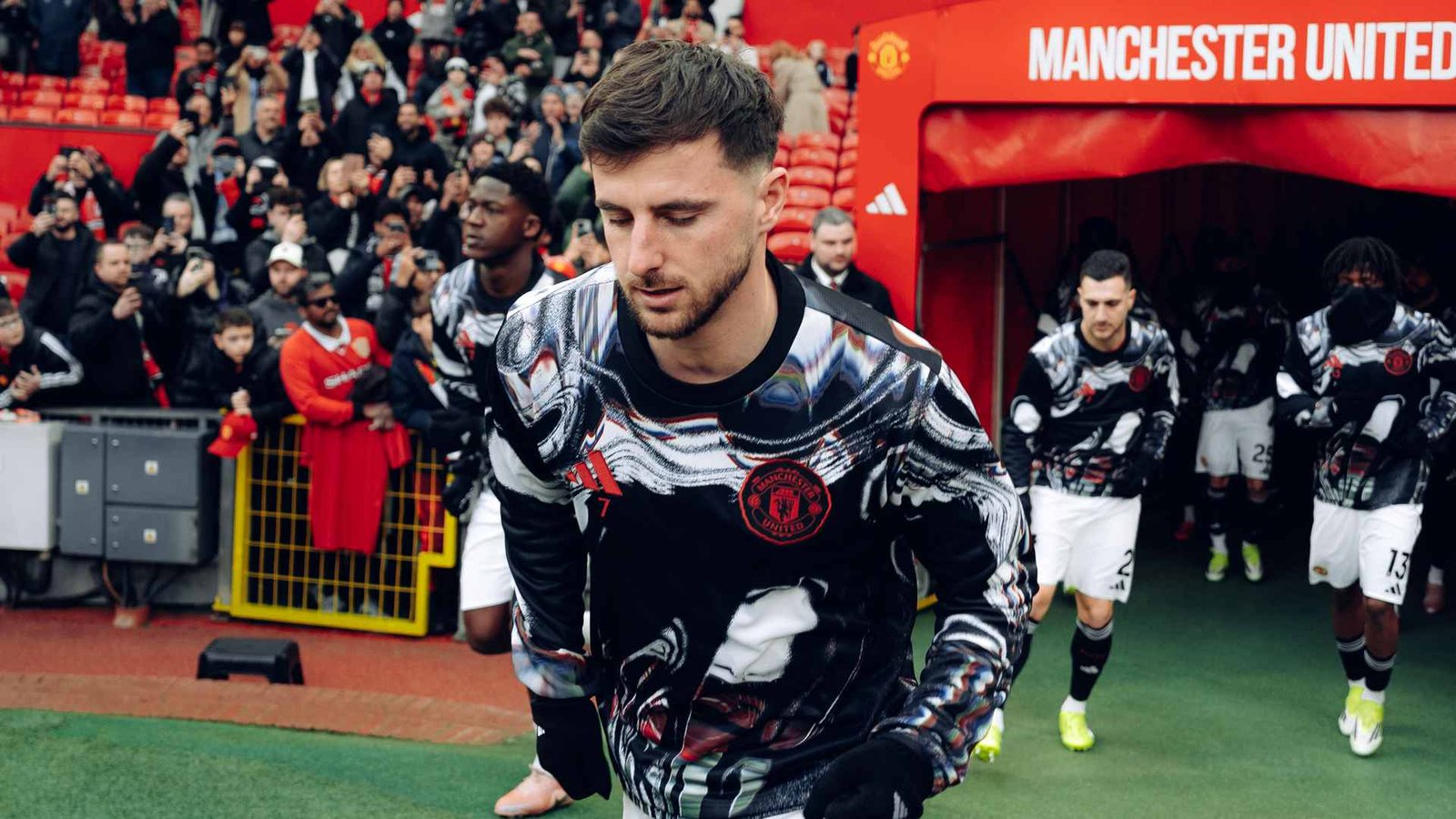 Mason Mount en United Roads jugando antes de los partidos el 4 de abril de 2026