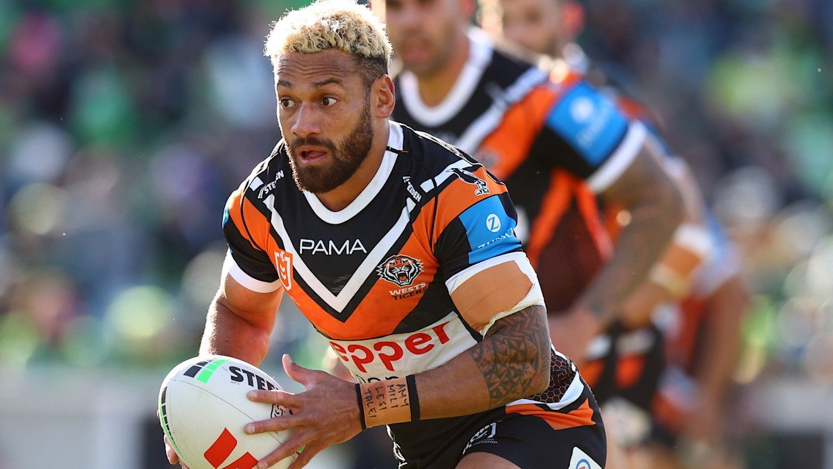 Noticias de NRL 2026: Phil Gould insta a los selectores de Nueva Gales del Sur a elegir a Api Koroisau para Estado de origen; Forma de los Wests Tigers, debate sobre putas