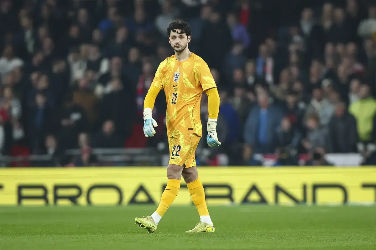 Un fan del Burnley ofrece información valiosa sobre si James Trafford es del Newcastle United