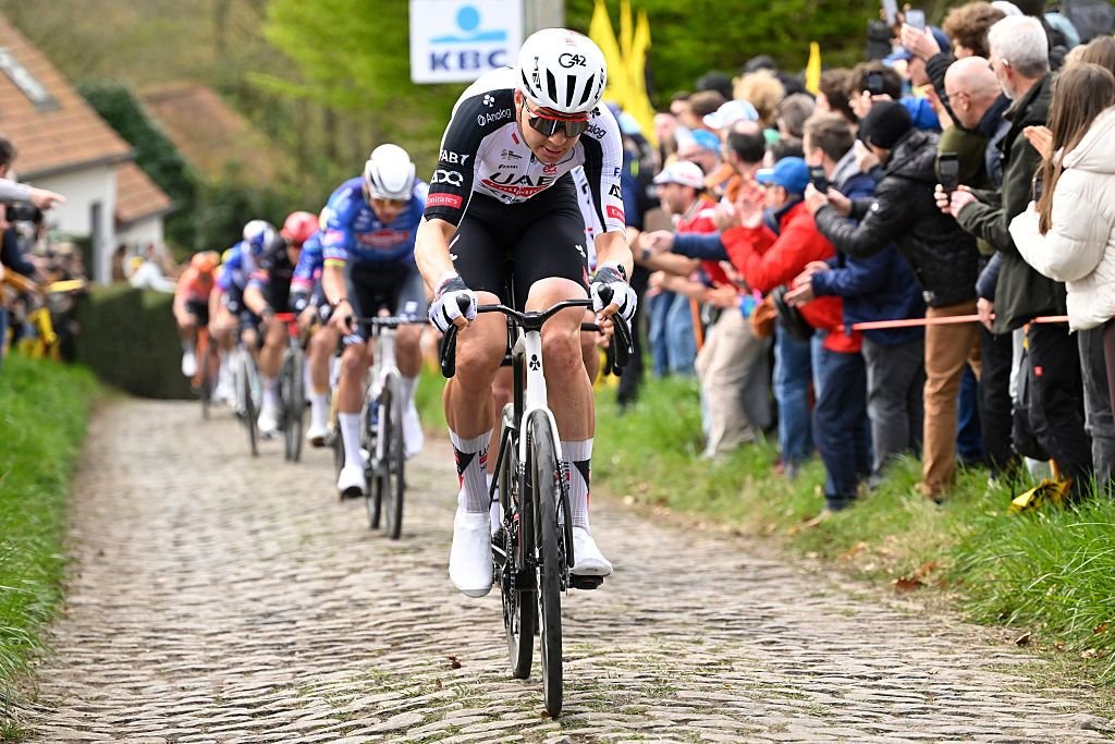 El mejor piloto de apoyo de Cobbled Classics para Tadej Pogačar extiende su contrato por varias temporadas con el UAE Team Emirates-XRG