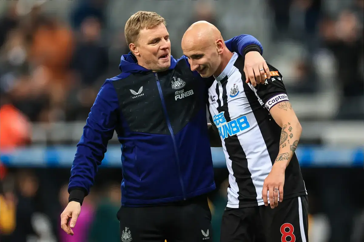 La ex estrella del Newcastle United se hace cargo de los Arabian Falcons