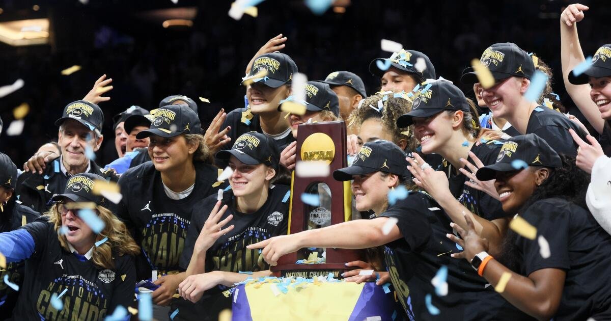 UCLA aplasta a Carolina del Sur por el título nacional de baloncesto femenino de la NCAA