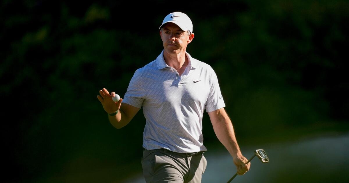 Rory McIlroy tiene la mayor ventaja en Masters de 36 hoyos