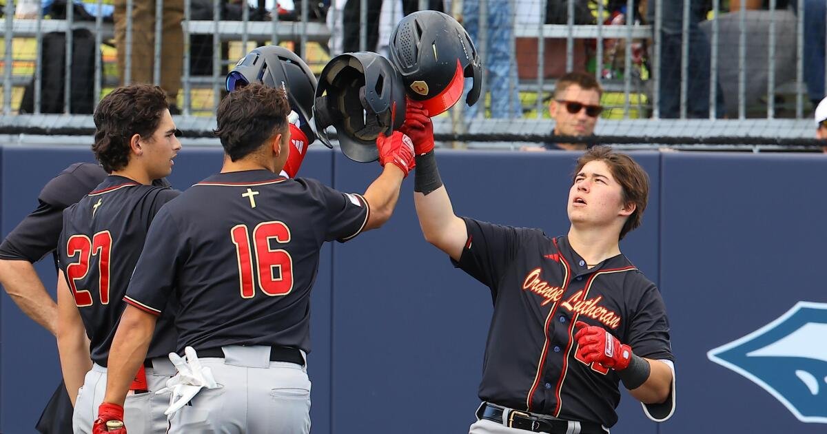 Brady Murrietta lleva el béisbol luterano de Orange a la victoria