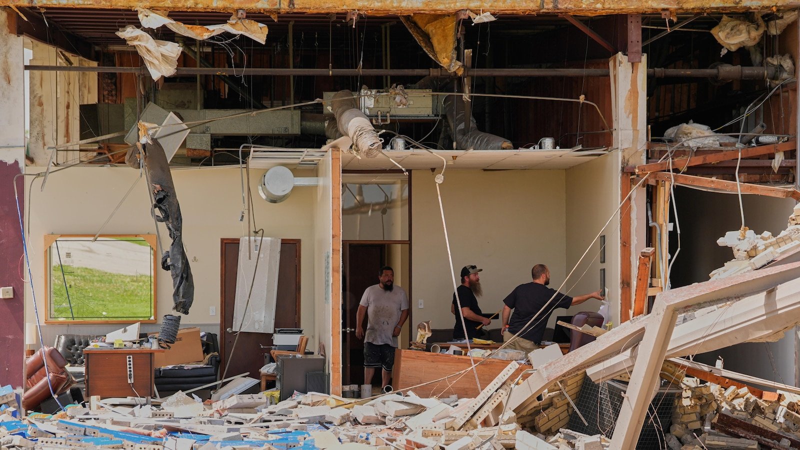 La naturaleza ejerce presión mientras las temperaturas abrasadoras en el este de EE. UU. podrían batir récords