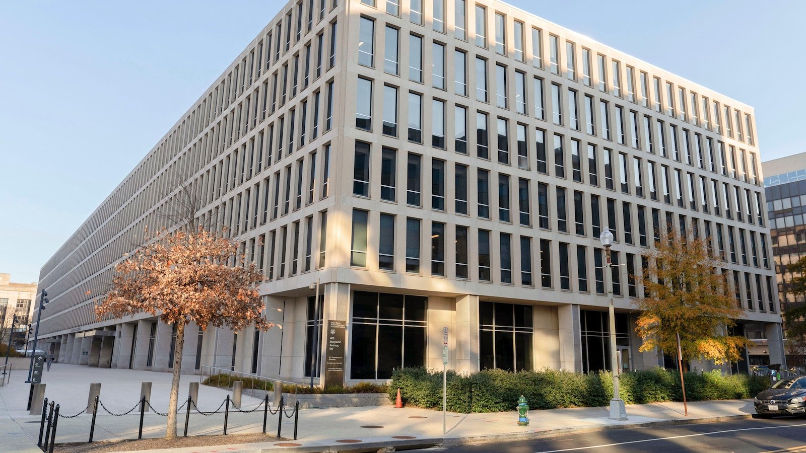 La administración Trump pone fin a los acuerdos para proteger a los estudiantes transgénero en varias escuelas