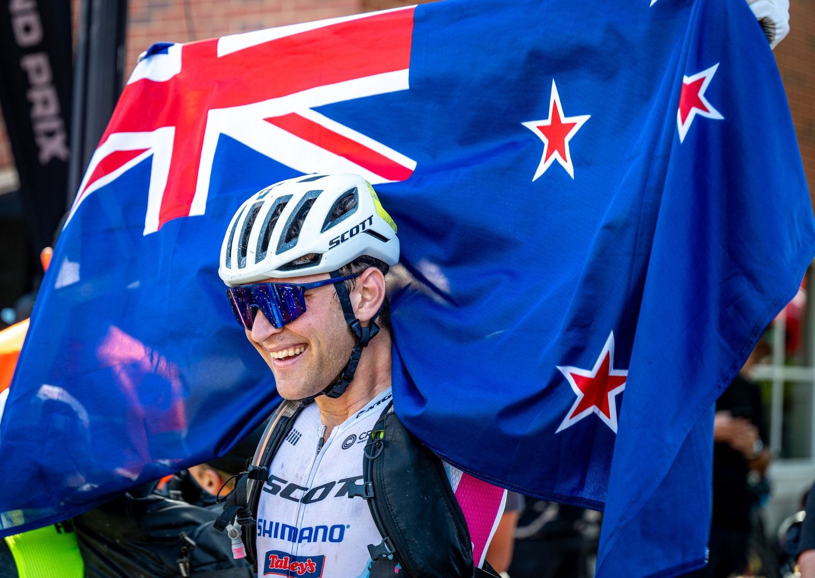 “A mitad de camino estaba cuatro minutos por detrás” – El ganador de Unbound Gravel, Cameron Jones, supera el tiempo récord de Keegan Swenson en The White Rim